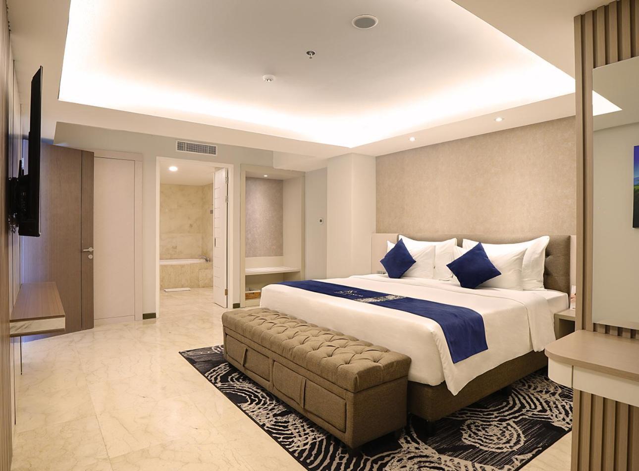 Platinum Hotel Jimbaran Beach Bali Exterior photo