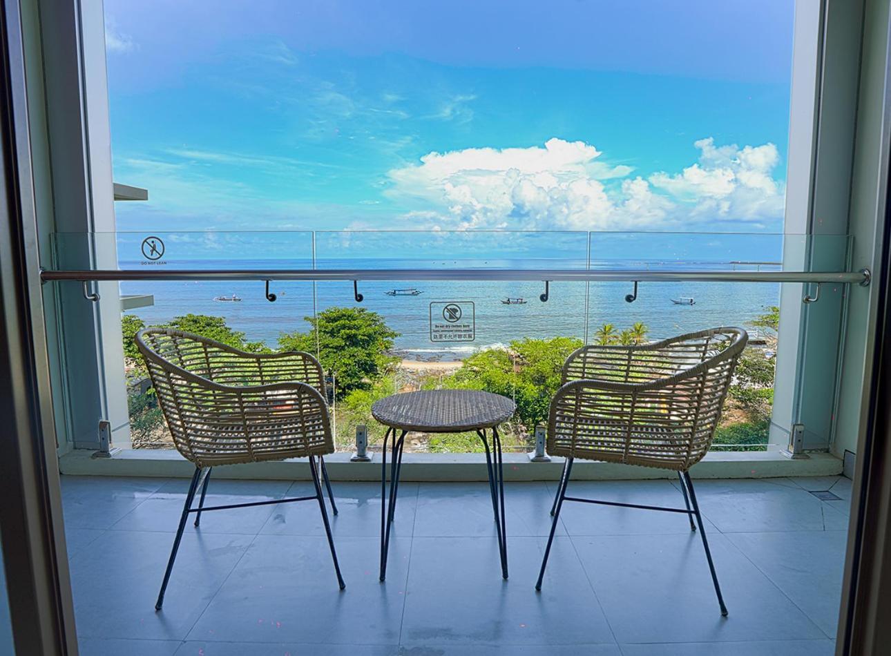 Platinum Hotel Jimbaran Beach Bali Exterior photo